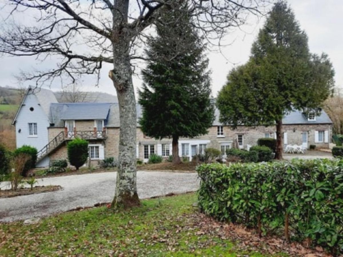 Gites De La Petite Suisse Clecy Exterior photo